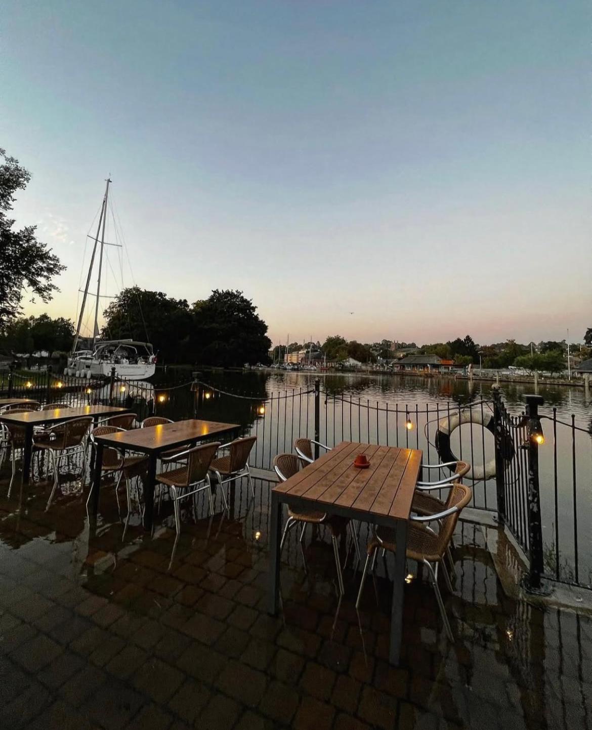 The Steam Packet Inn Totnes Buitenkant foto